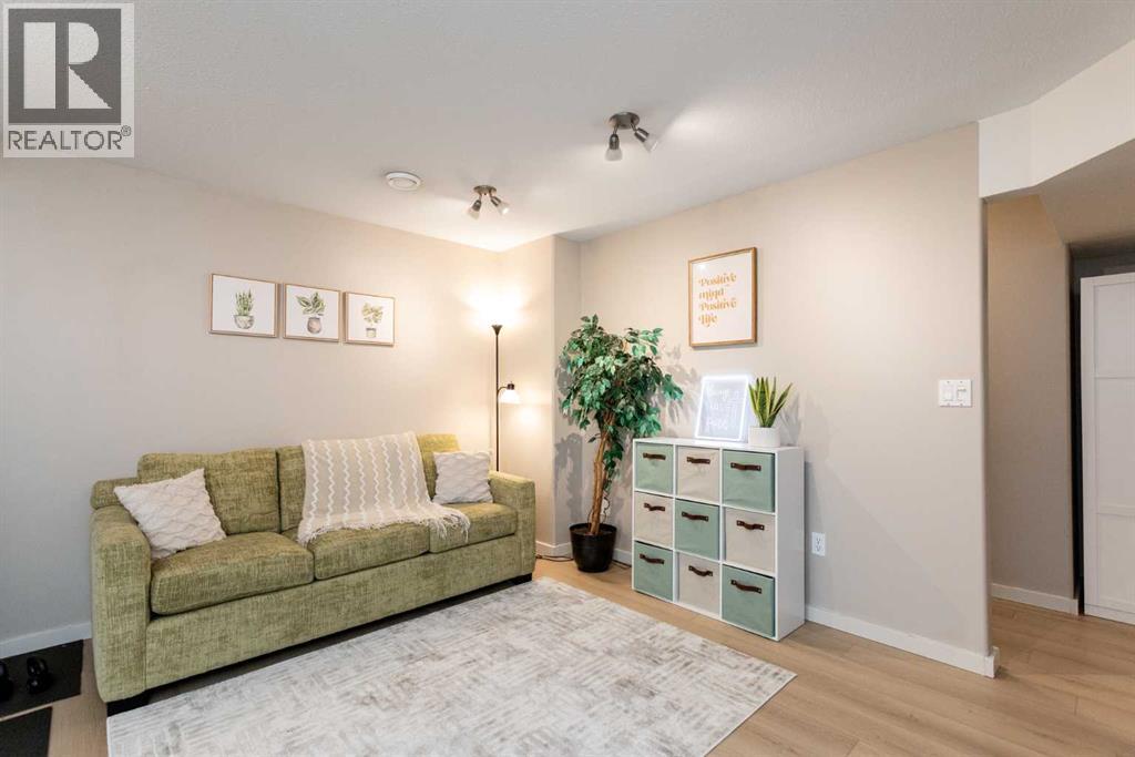 Listing photo – 454 Wishart Street, Red Deer