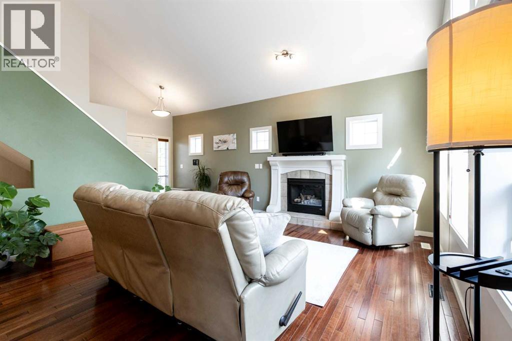Listing photo – 454 Wishart Street, Red Deer