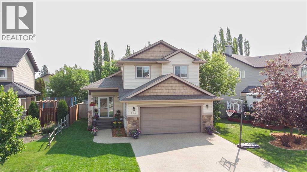 Listing photo – 454 Wishart Street, Red Deer
