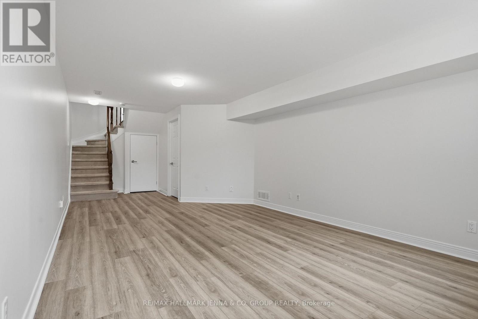 3 Bed, 2 Bath House for Sale in Ottawa – 3 REDDING WAY, Ottawa – MLS# X13565426 - Image 30