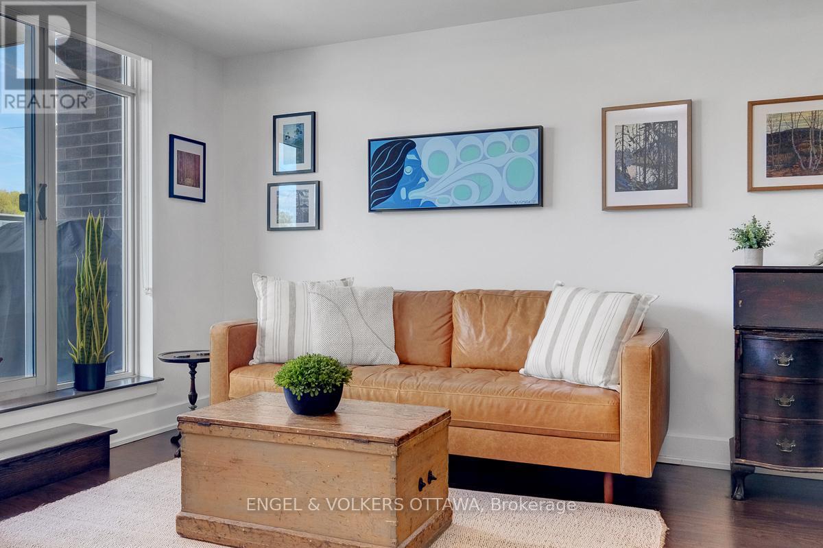 #213 7 MARQUETTE AVENUE - 13