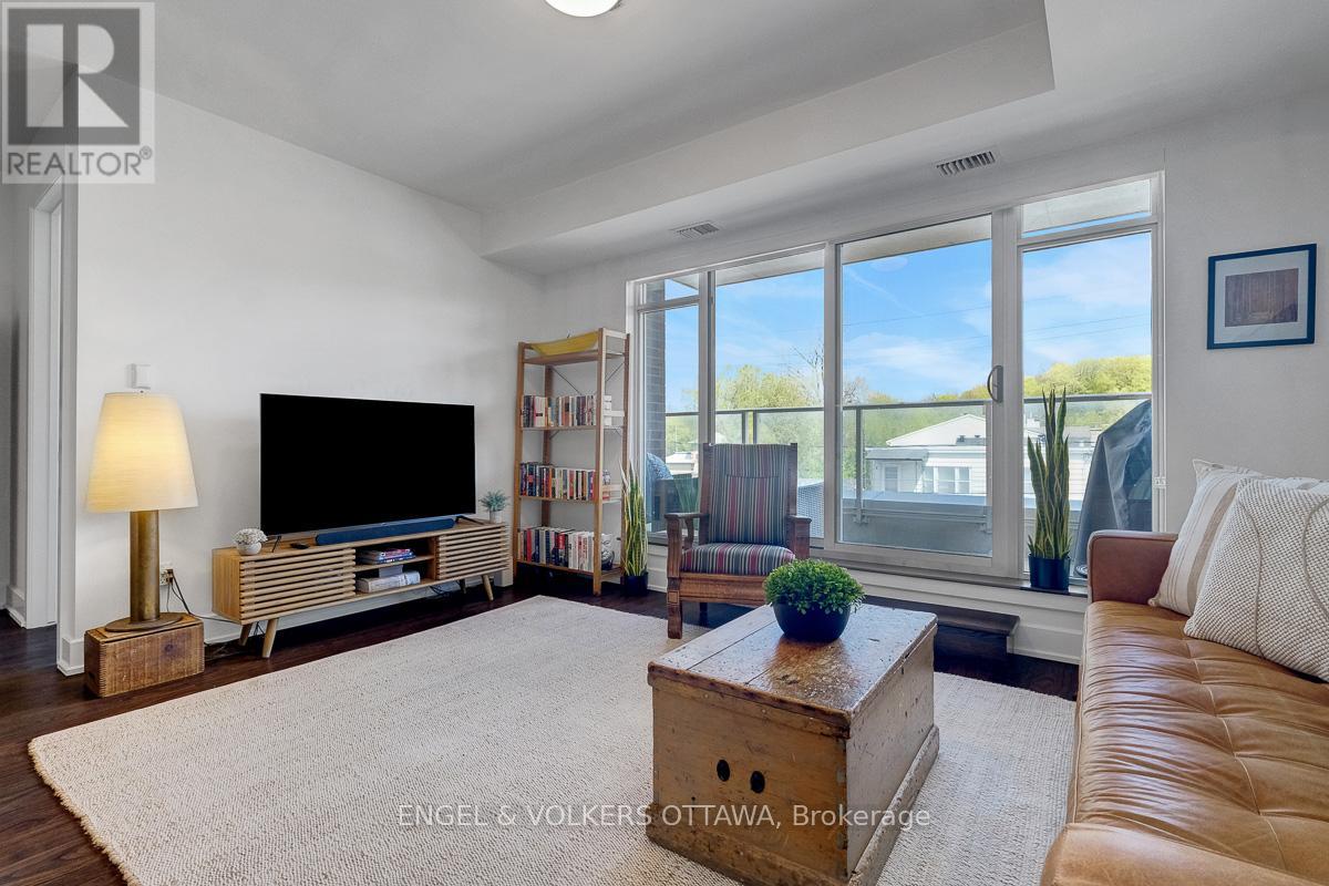 #213 7 MARQUETTE AVENUE - 16