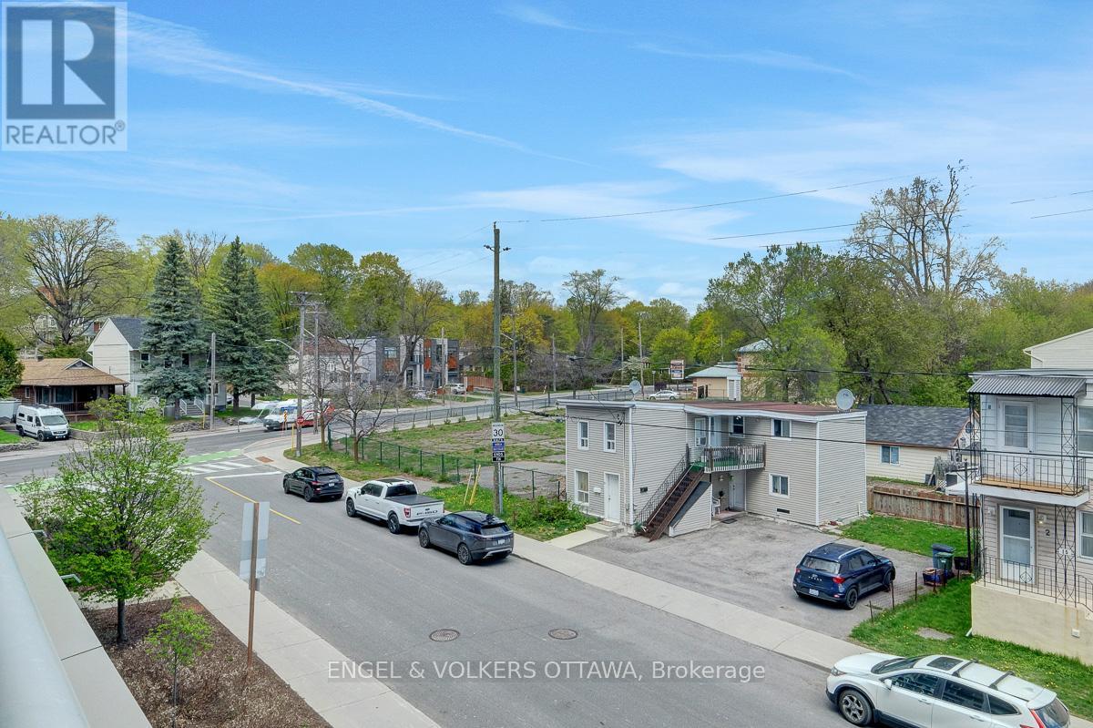 #213 7 MARQUETTE AVENUE - 27