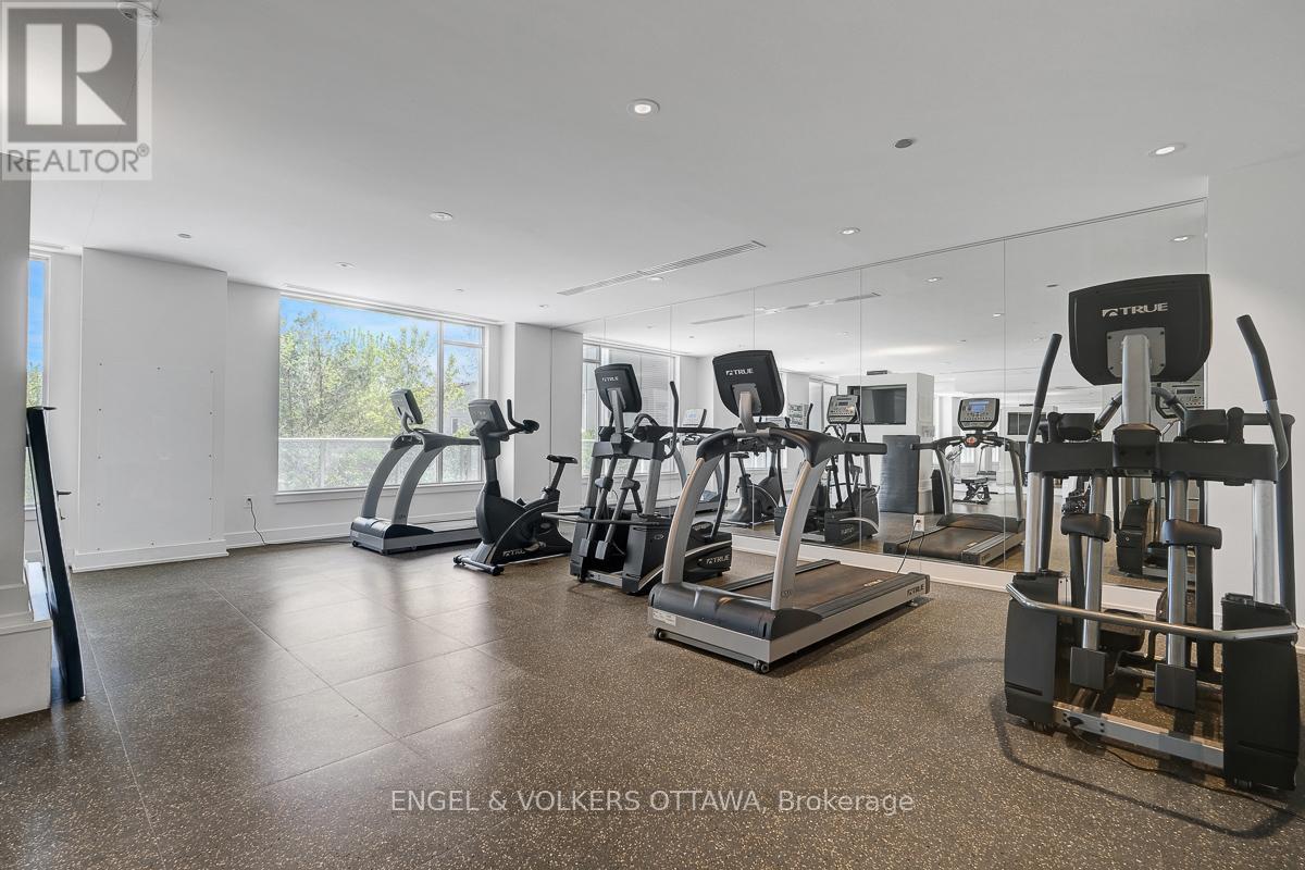#213 7 MARQUETTE AVENUE - 33
