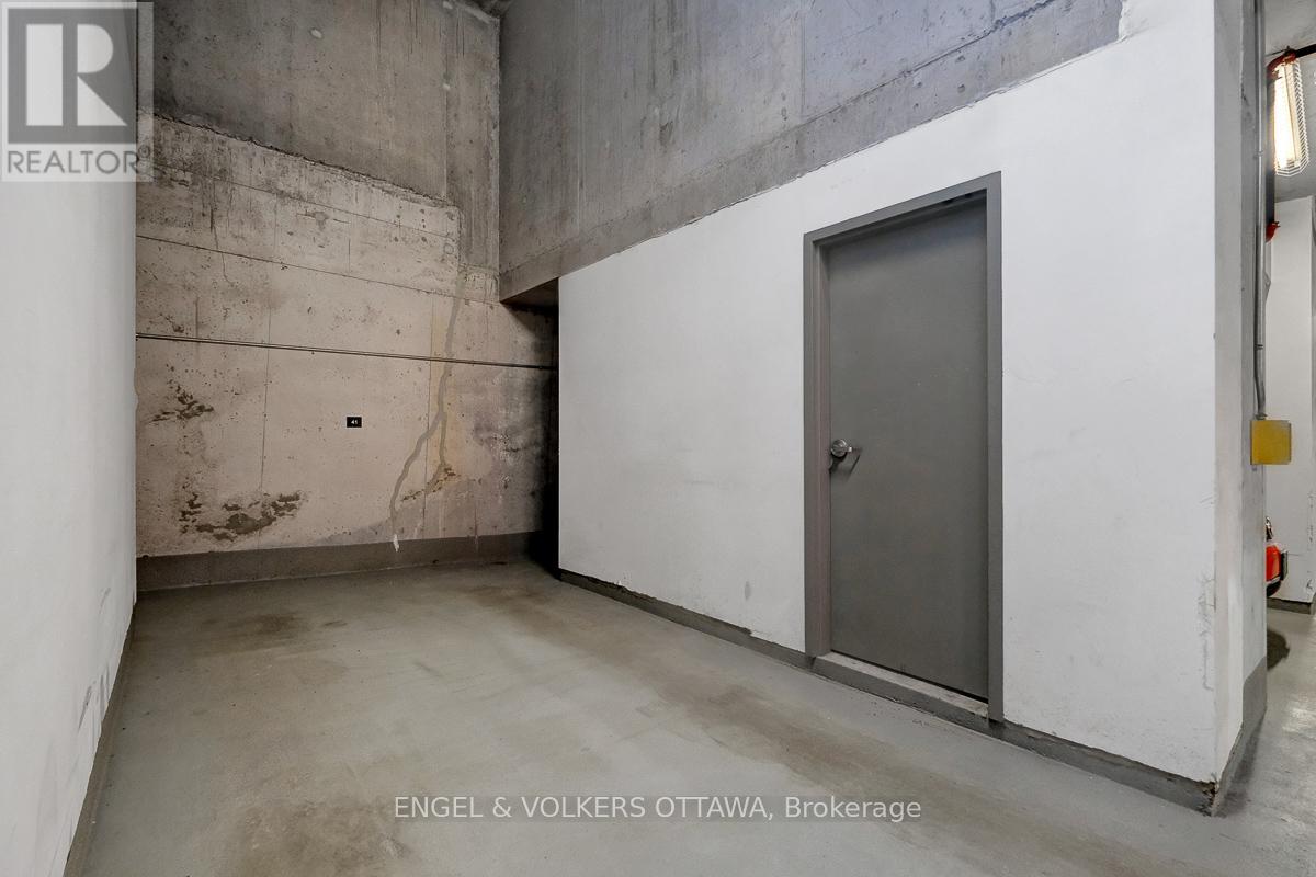 #213 7 MARQUETTE AVENUE - 40