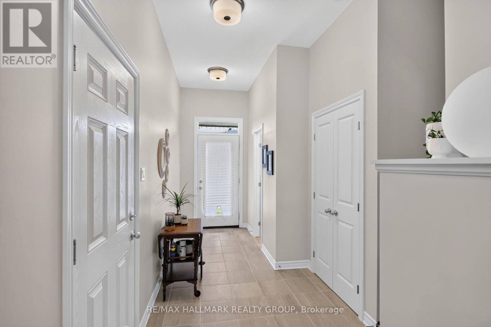 Spacious foyer