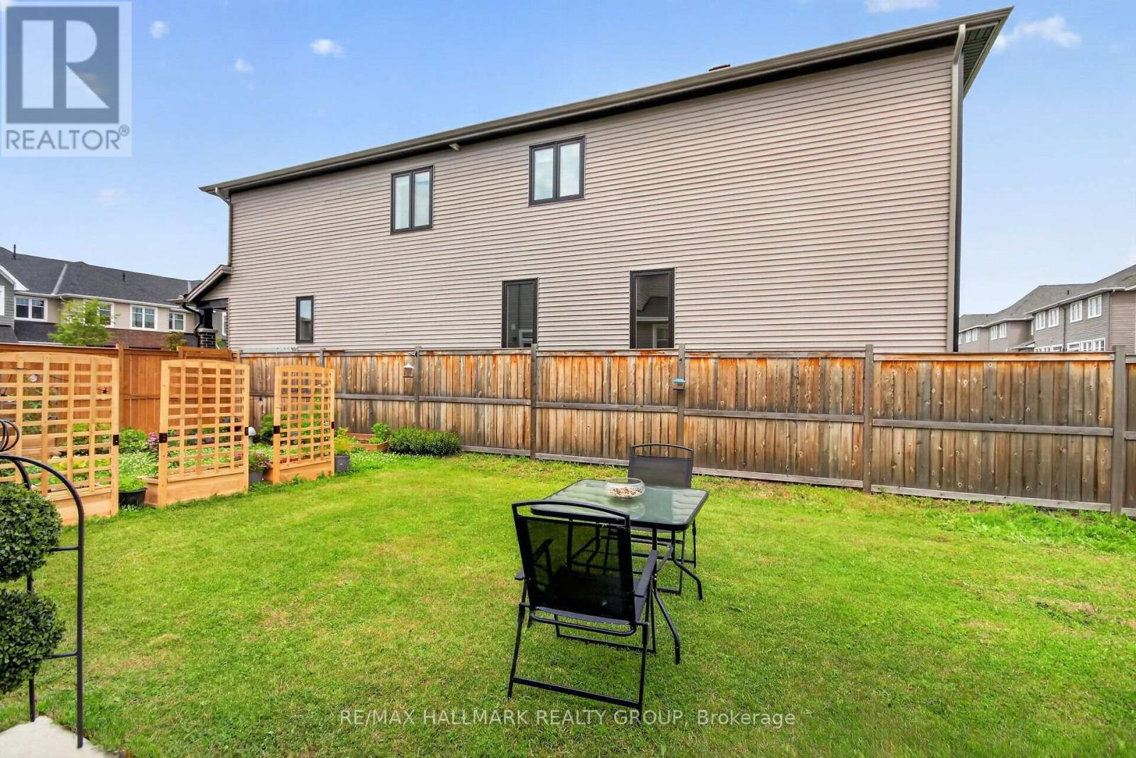 3 Bed, 3 Bath House for Rent in Ottawa – 357 BARRETT FARM DRIVE, Ottawa – MLS# X13565606 - Image 33