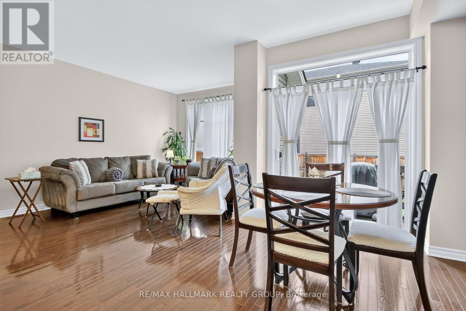 3 Bed, 3 Bath House for Rent in Ottawa – 357 BARRETT FARM DRIVE, Ottawa – MLS# X13565606 - Image 9