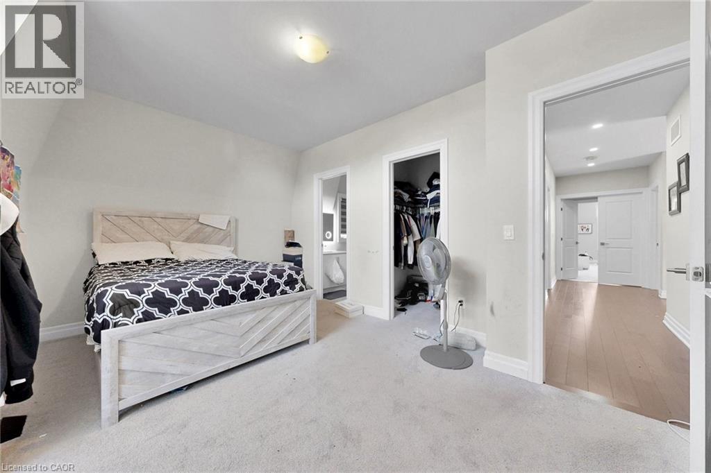 7 SWAMP SPARROW Court - 39