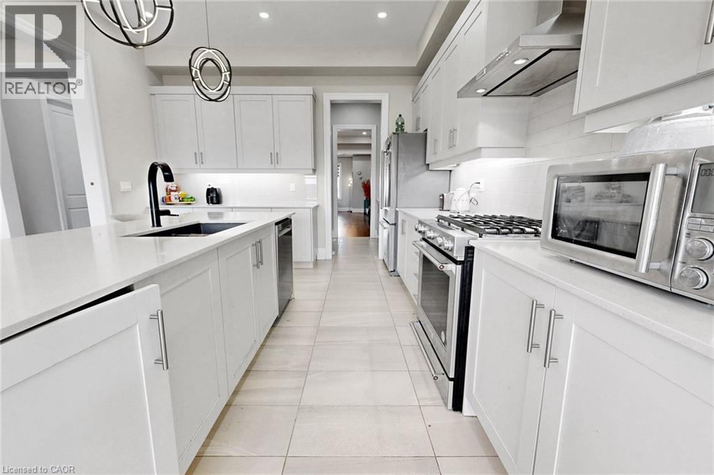 7 SWAMP SPARROW Court - 21