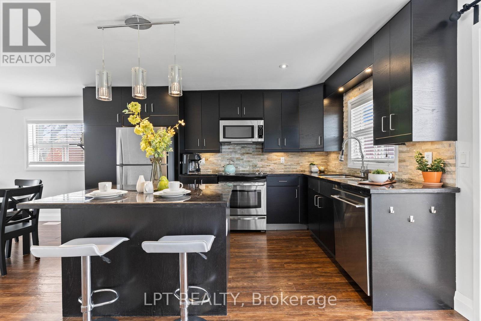 818 POPLAR AVENUE - 1
