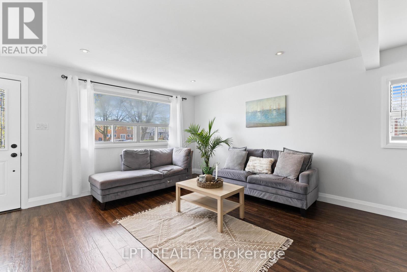 818 POPLAR AVENUE - 11