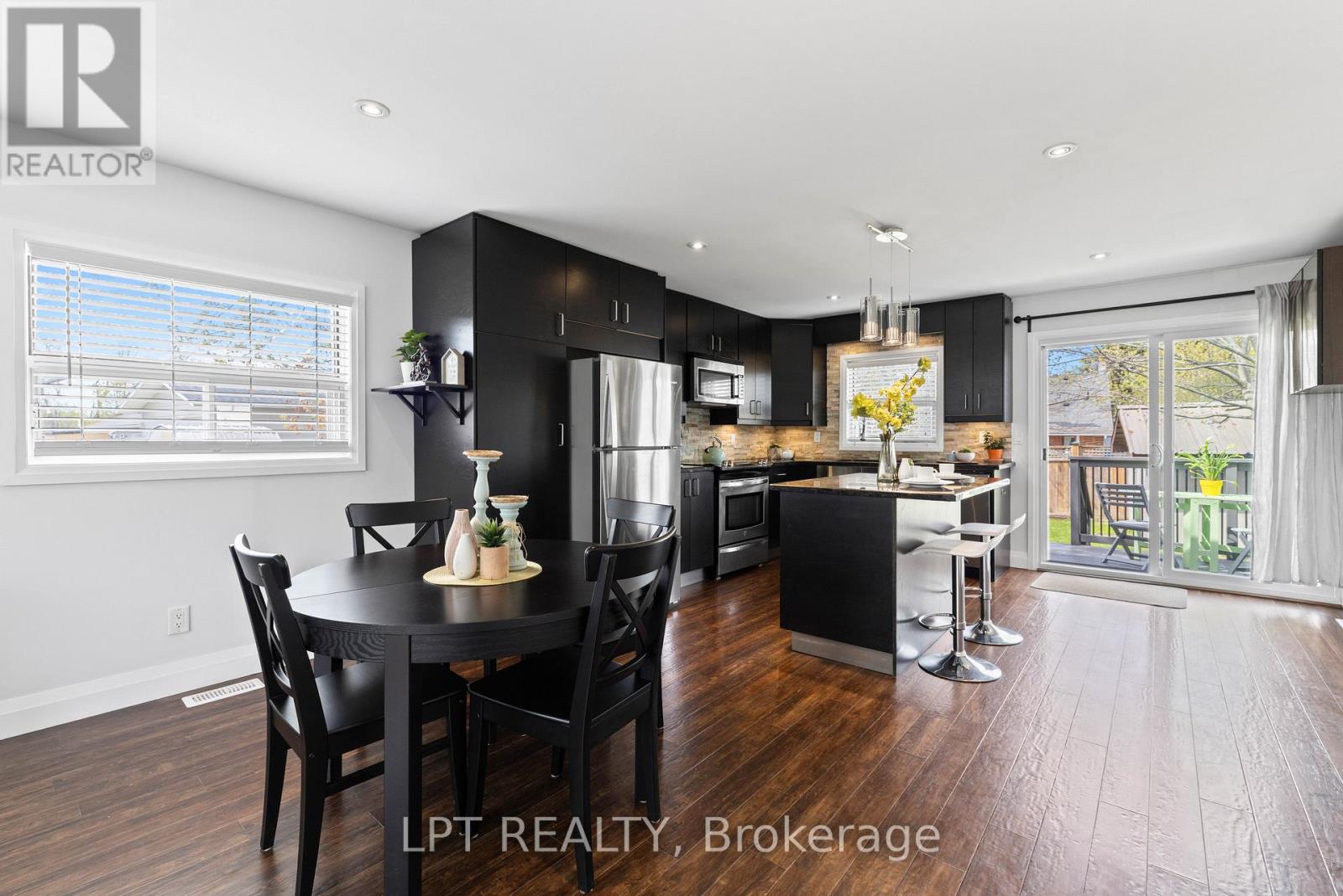 818 POPLAR AVENUE - 12