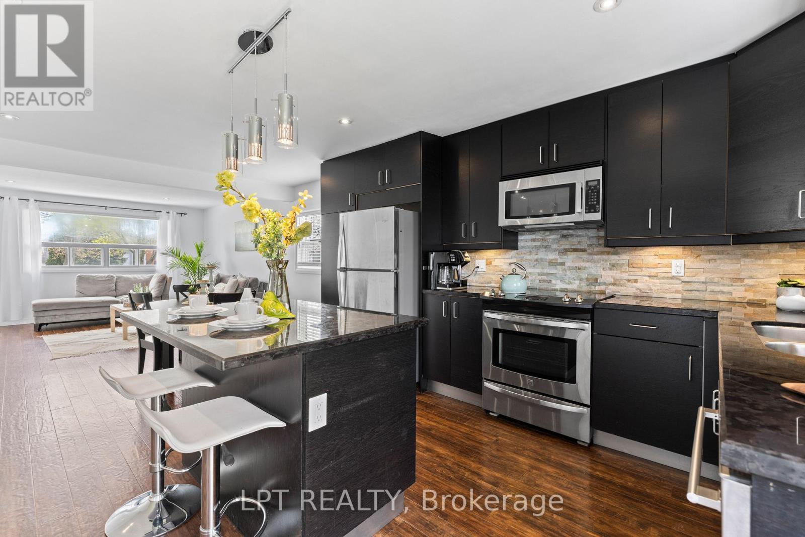 818 POPLAR AVENUE - 13
