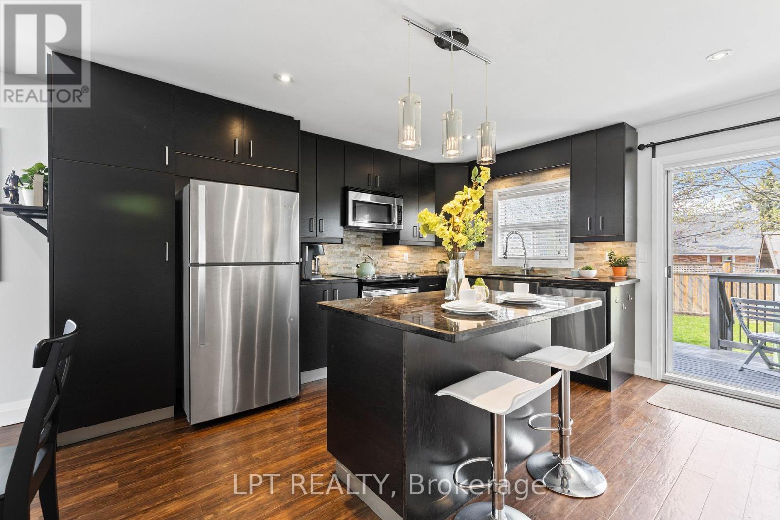 818 POPLAR AVENUE - 14