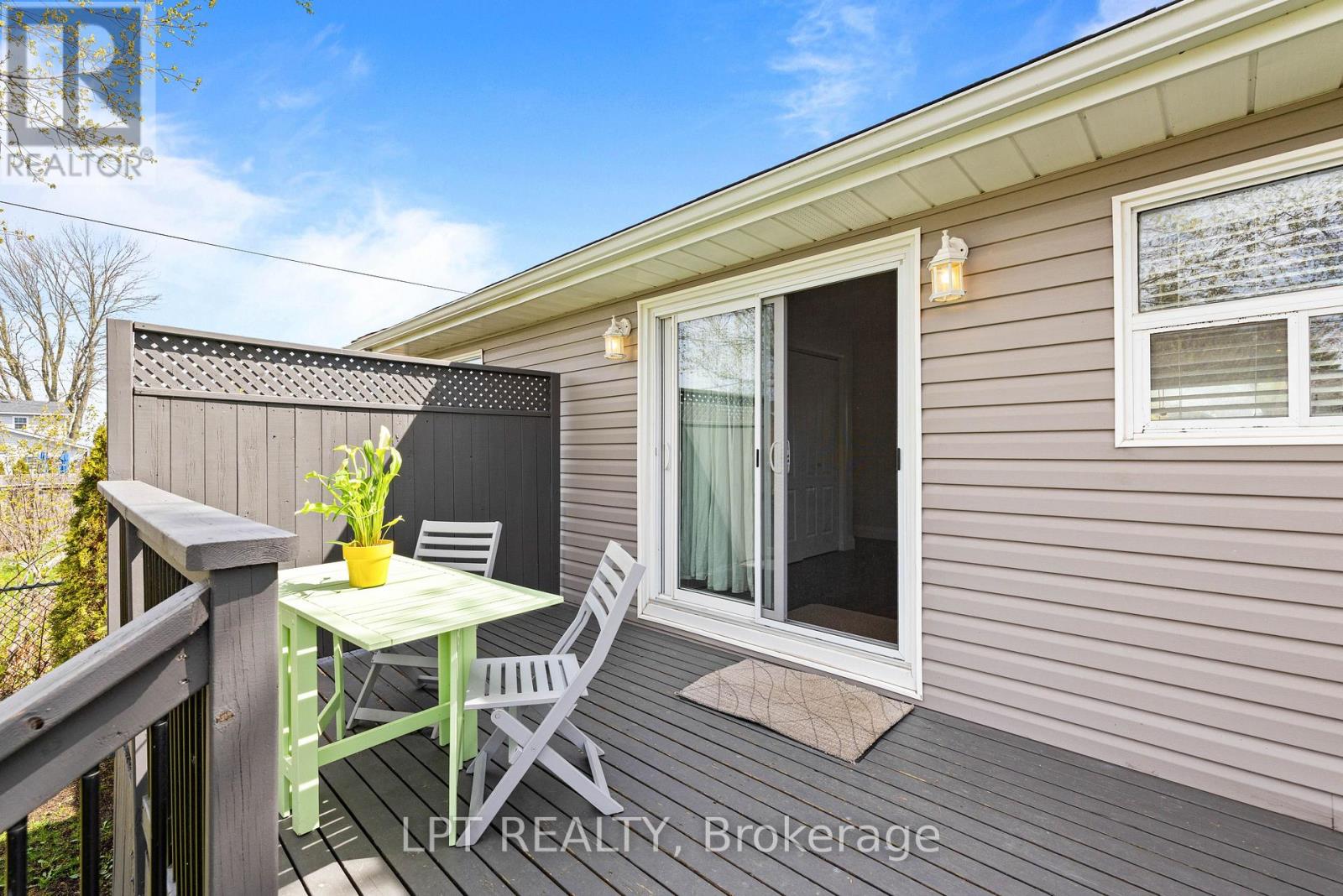 818 POPLAR AVENUE - 24