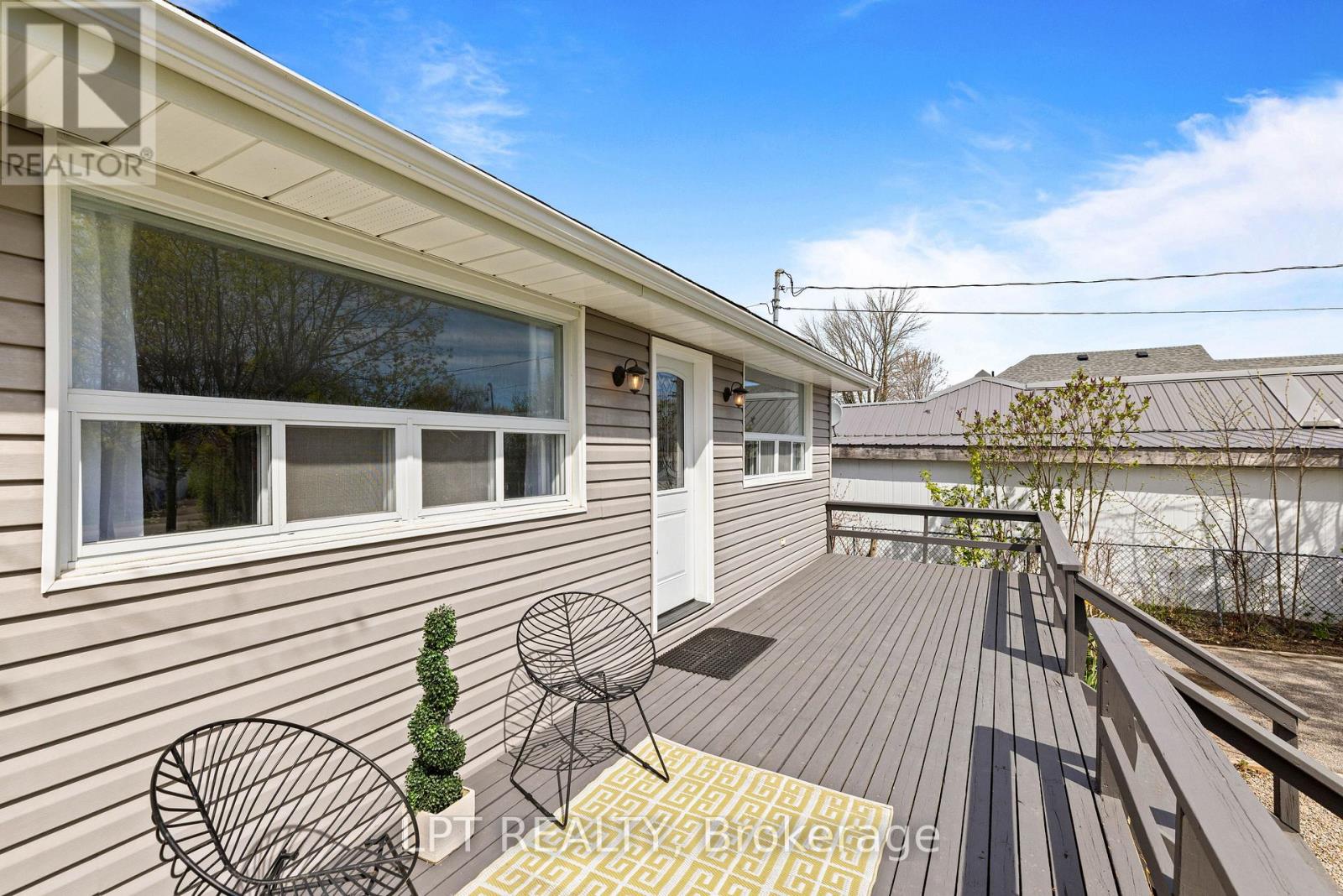818 POPLAR AVENUE - 8