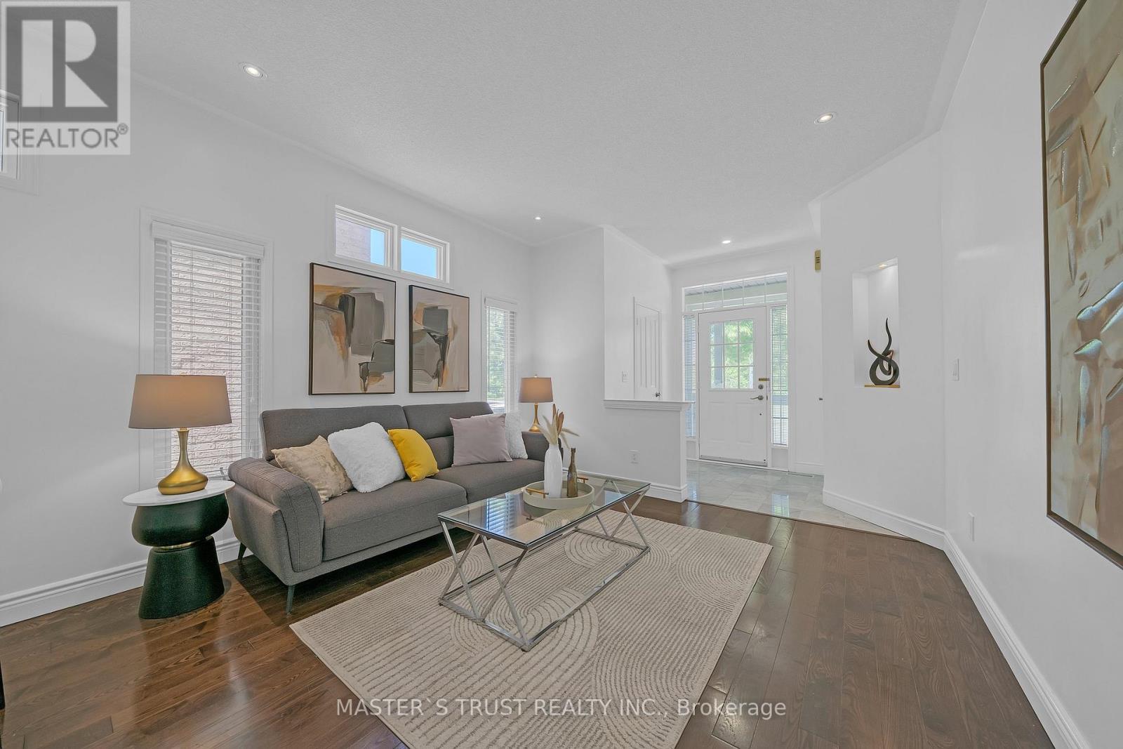 418 THE BRIDLE WALK - 10