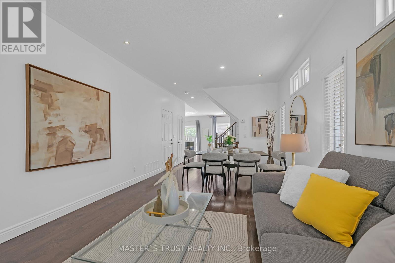418 THE BRIDLE WALK - 9