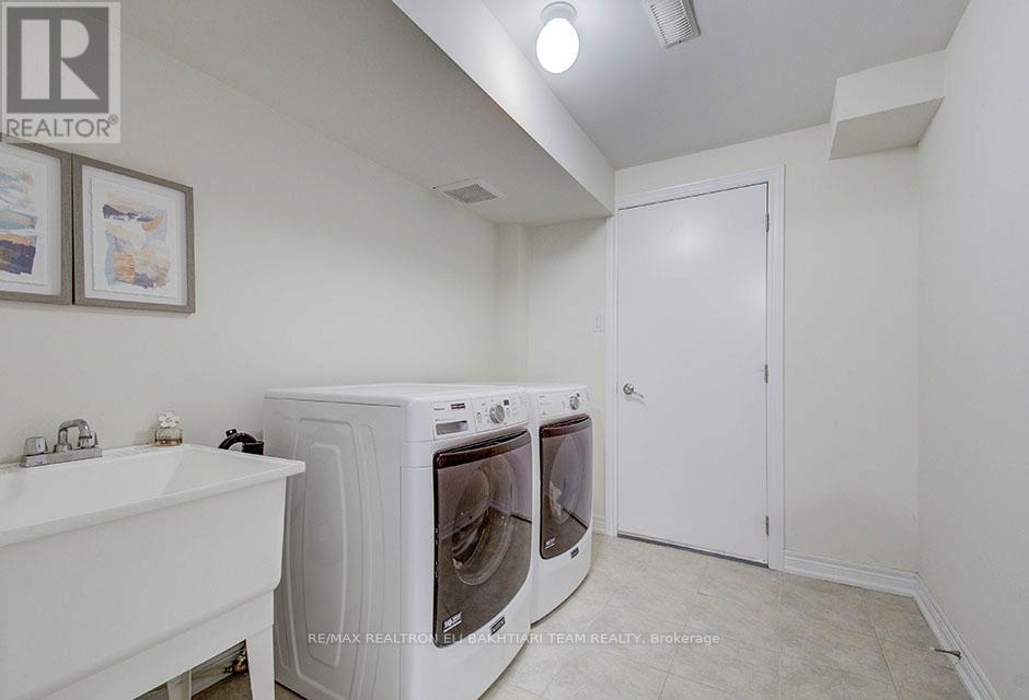 96 PORT ARTHUR CRESCENT - 41