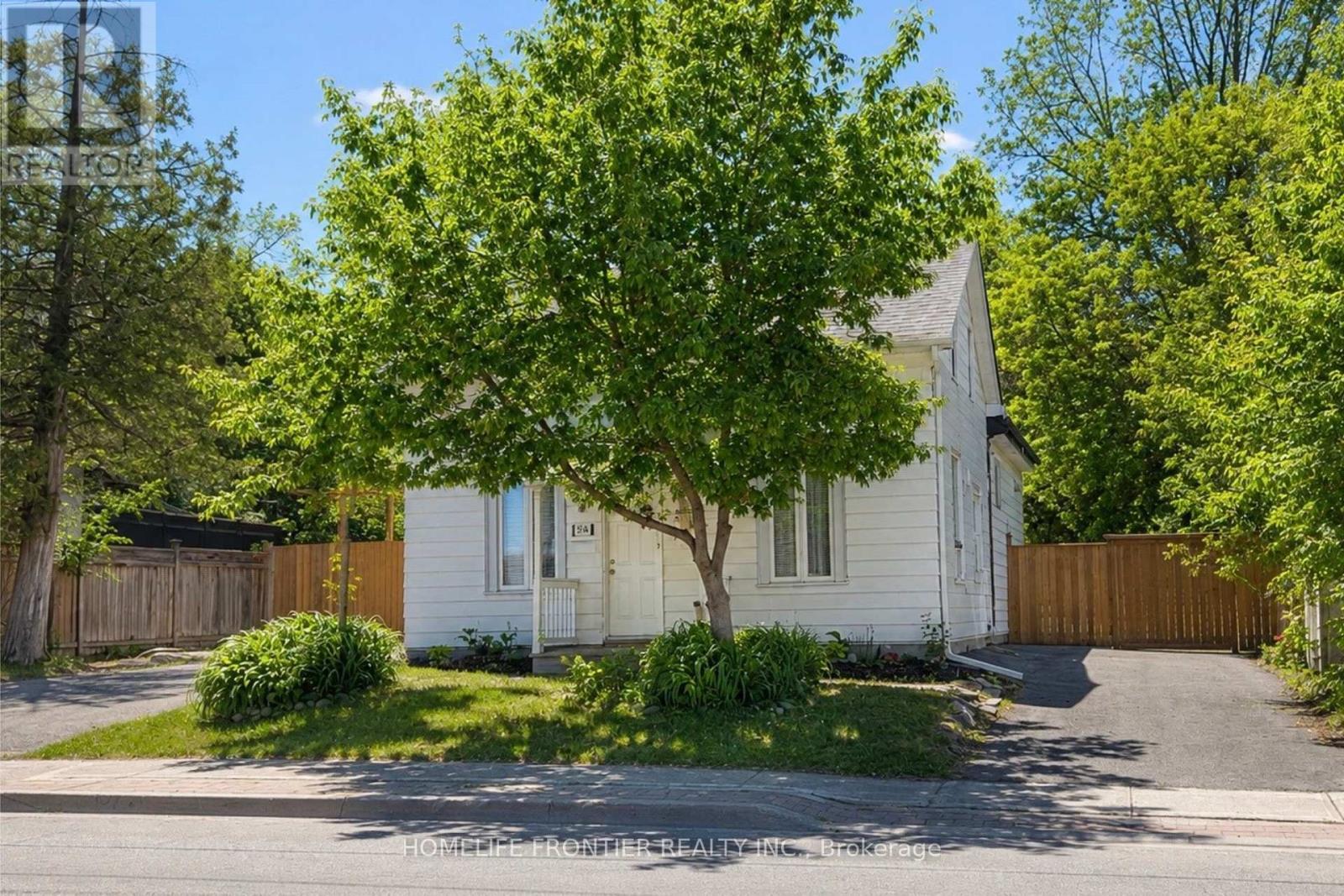 634 GORHAM STREET - 27
