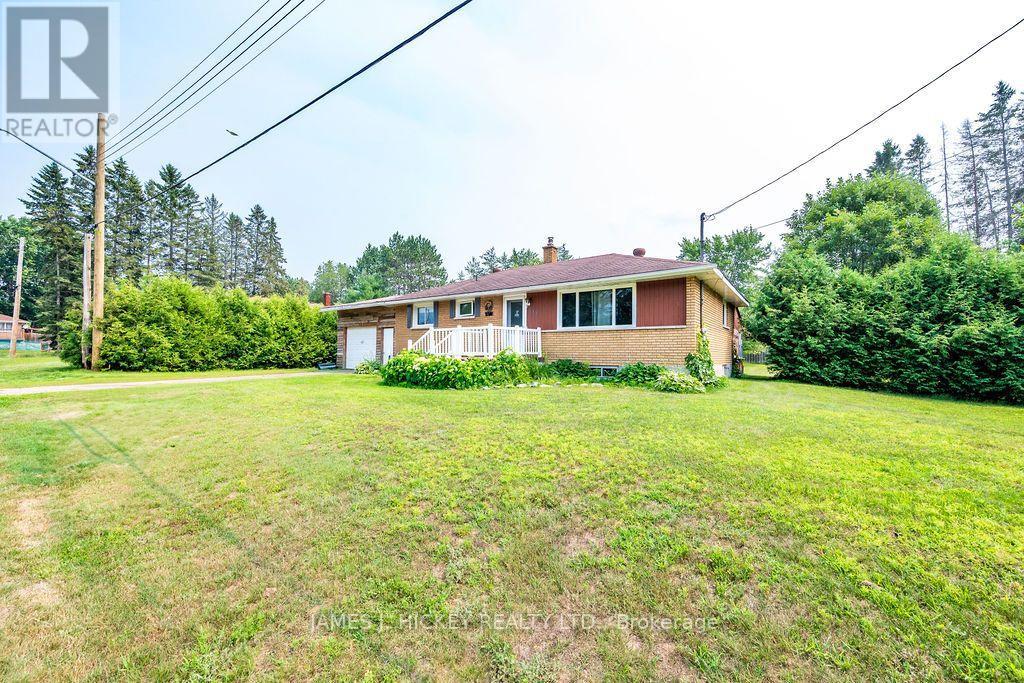 115 LORNE PLACE - 3