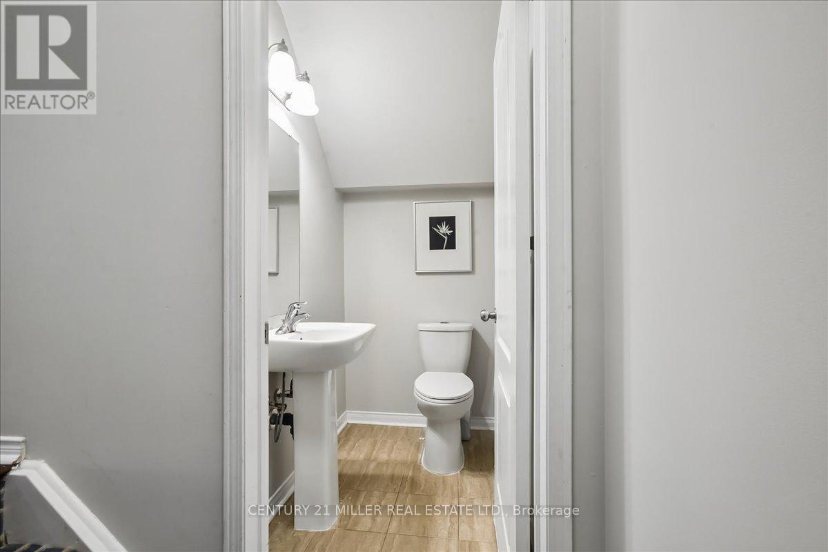 #7 3100 THOMAS STREET - 19