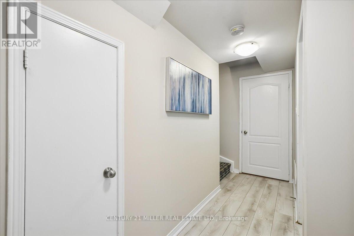 #7 3100 THOMAS STREET - 21