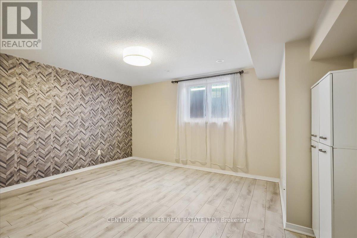 #7 3100 THOMAS STREET - 23