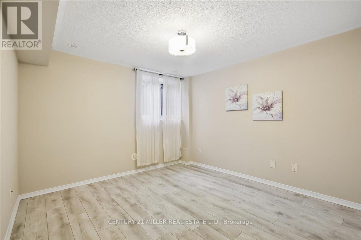 #7 3100 THOMAS STREET - 28