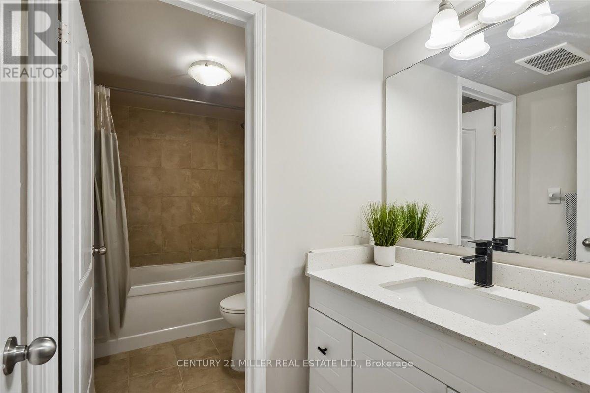 #7 3100 THOMAS STREET - 32