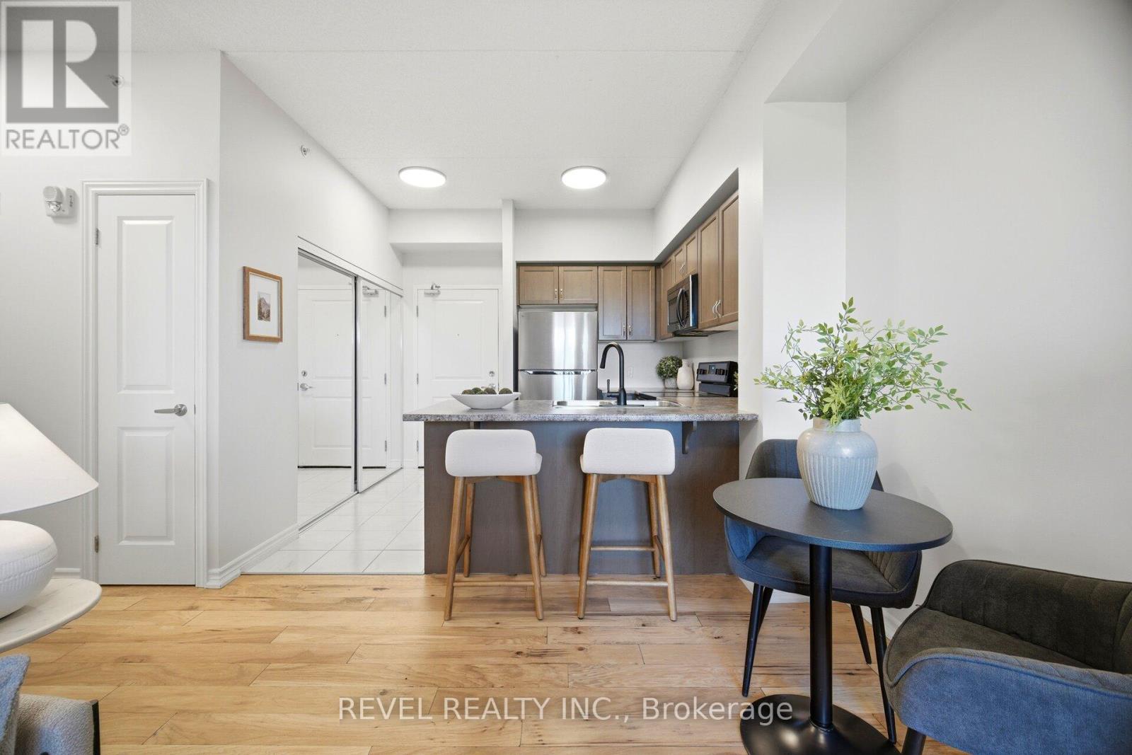 #220 630 SAUVE STREET - 12