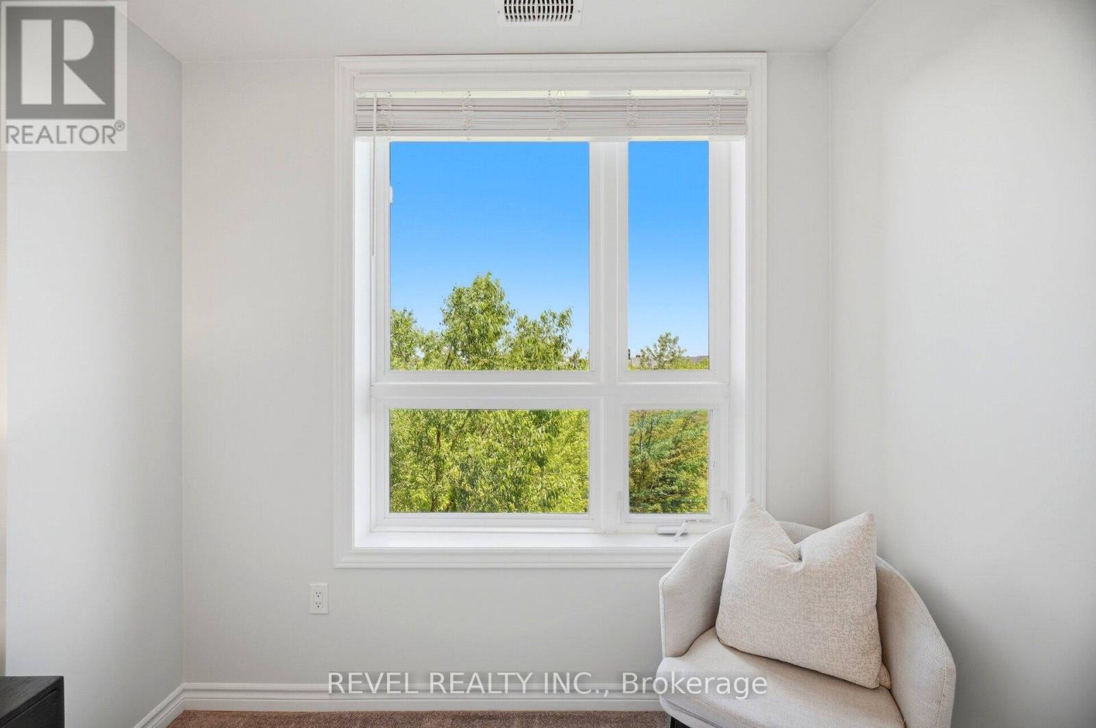 #220 630 SAUVE STREET - 27