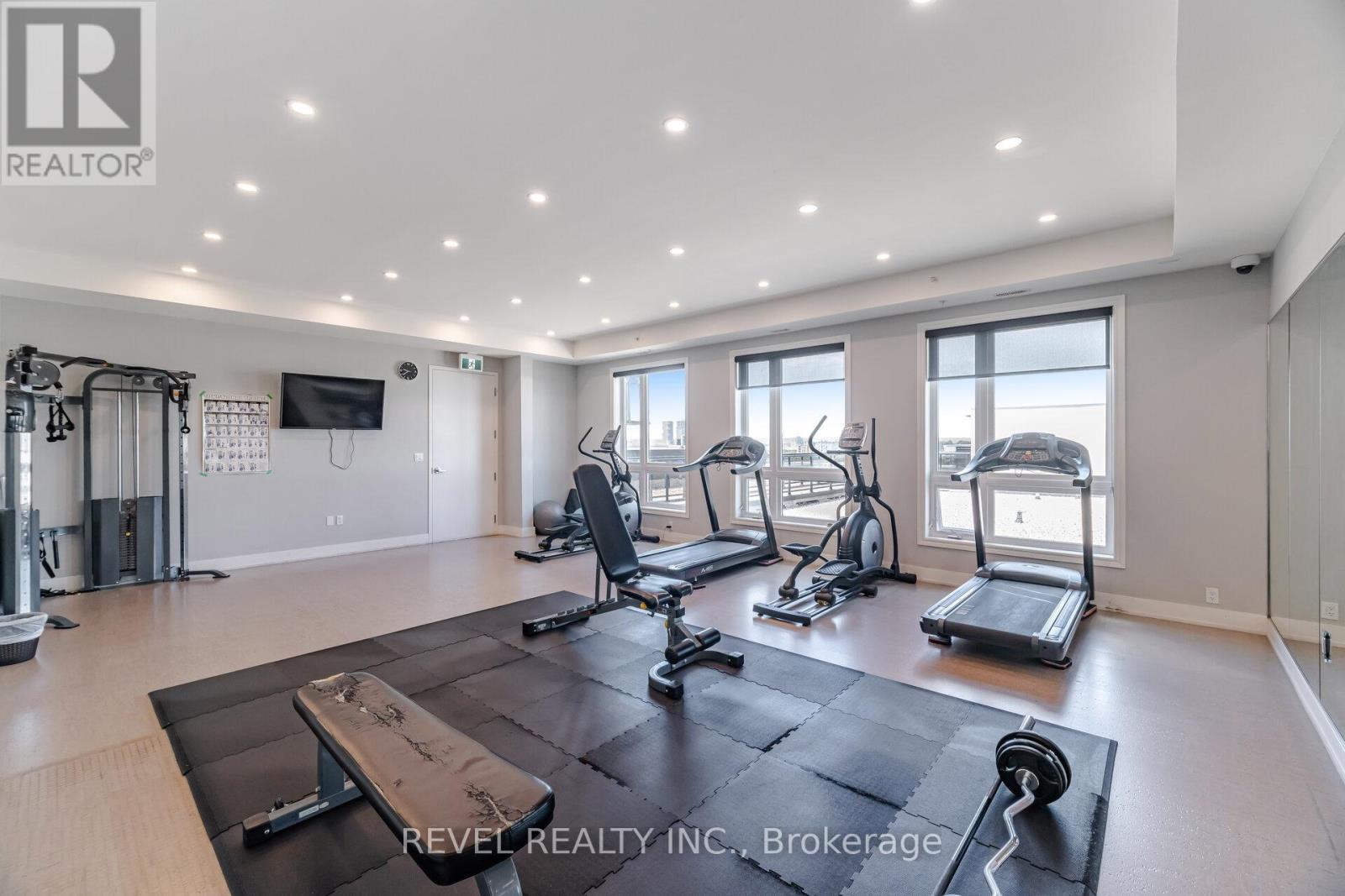 #220 630 SAUVE STREET - 36
