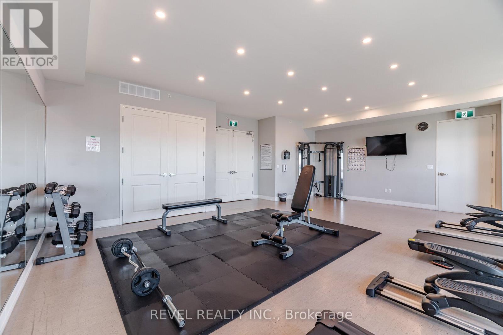 #220 630 SAUVE STREET - 37