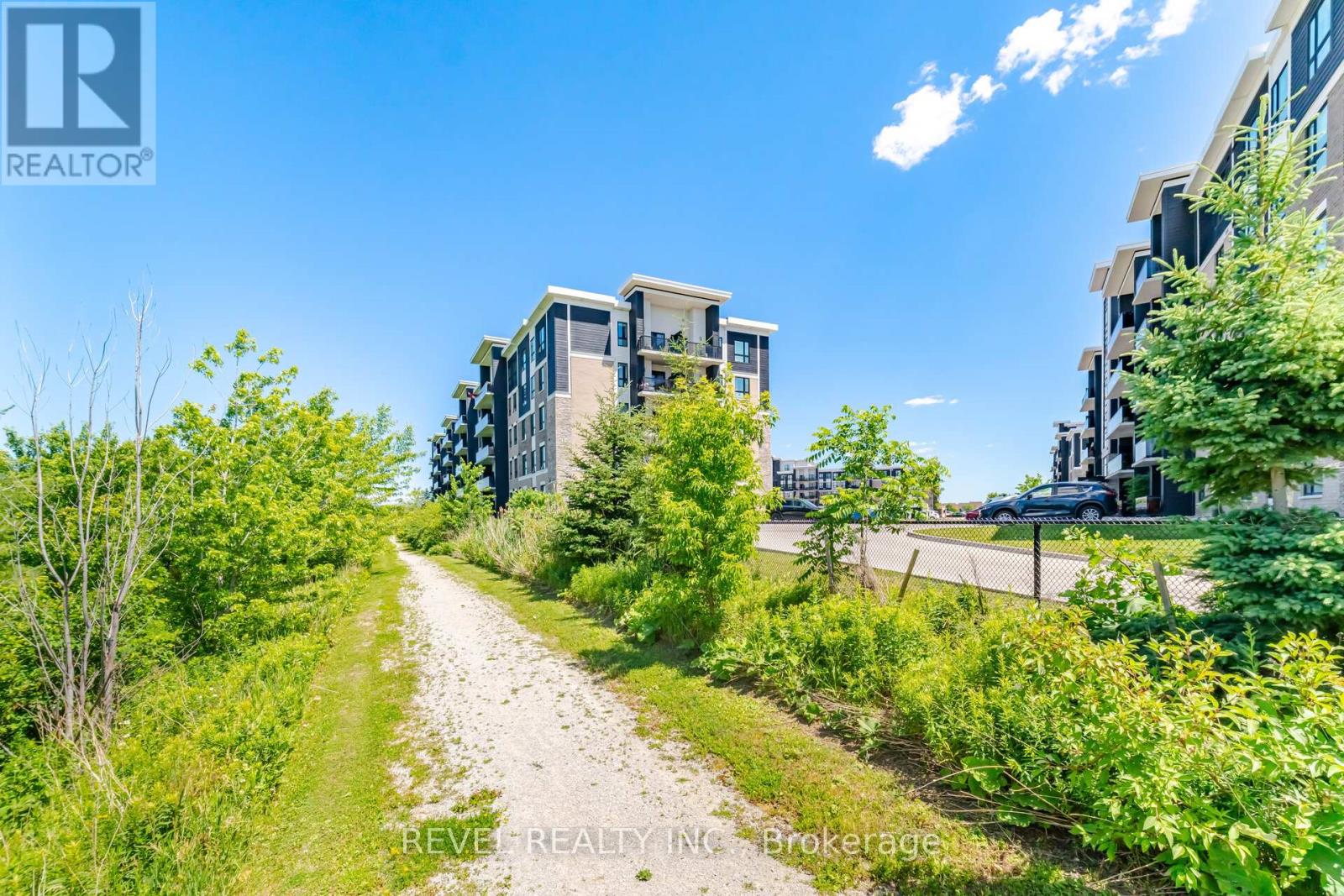 #220 630 SAUVE STREET - 46