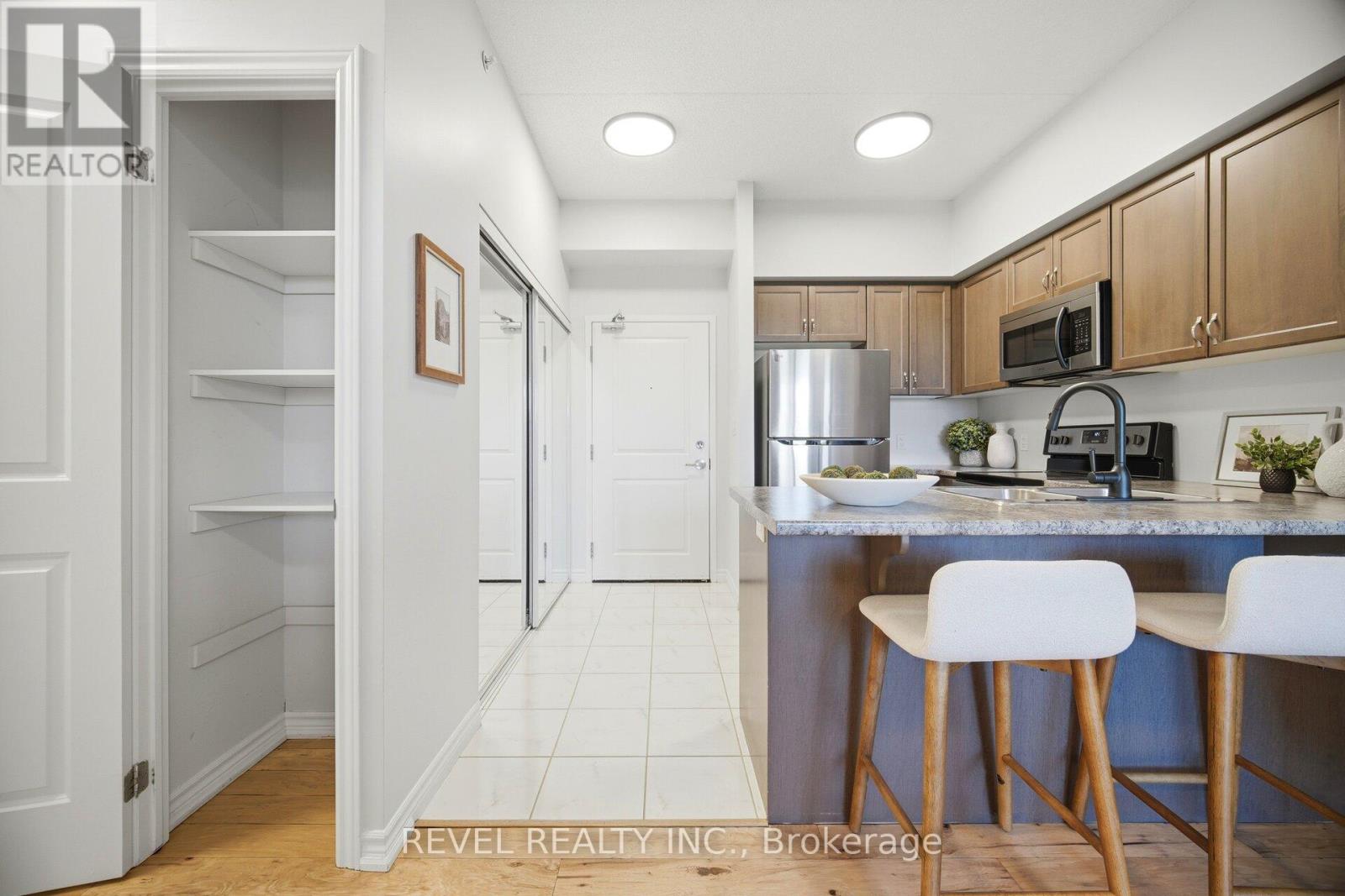 #220 630 SAUVE STREET - 9