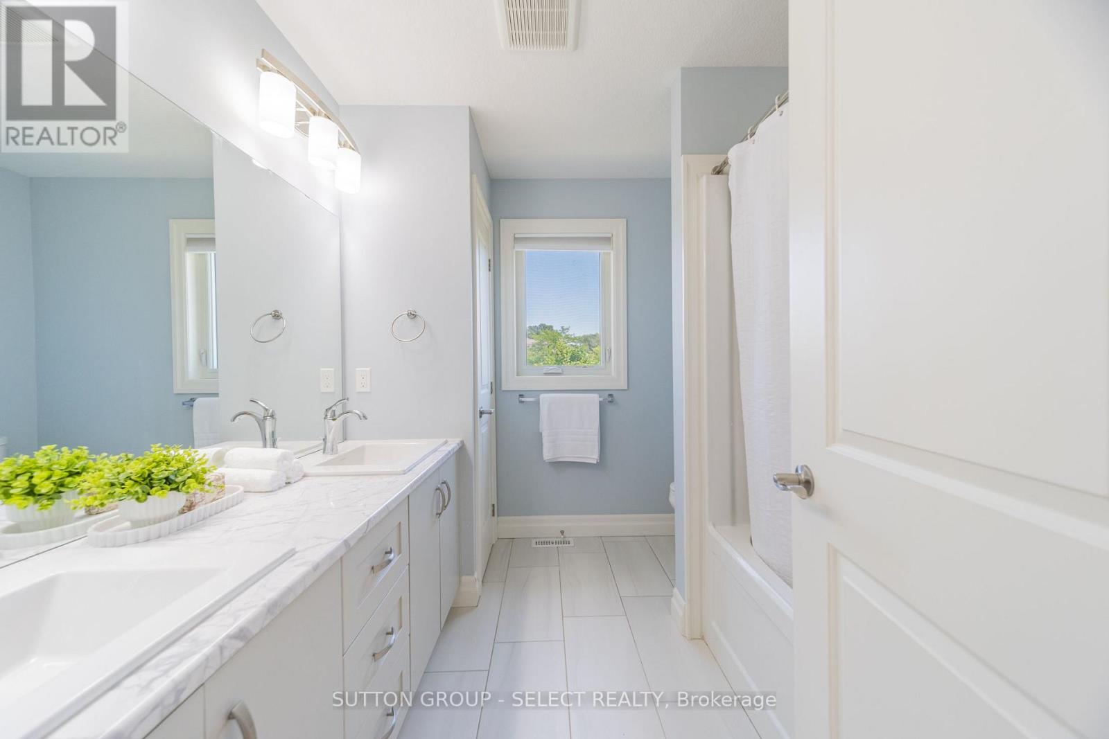 230 UNION AVENUE - 36