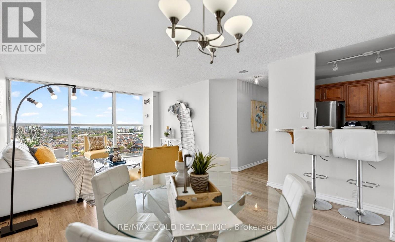 #1911 35 TRAILWOOD DRIVE - Image 11