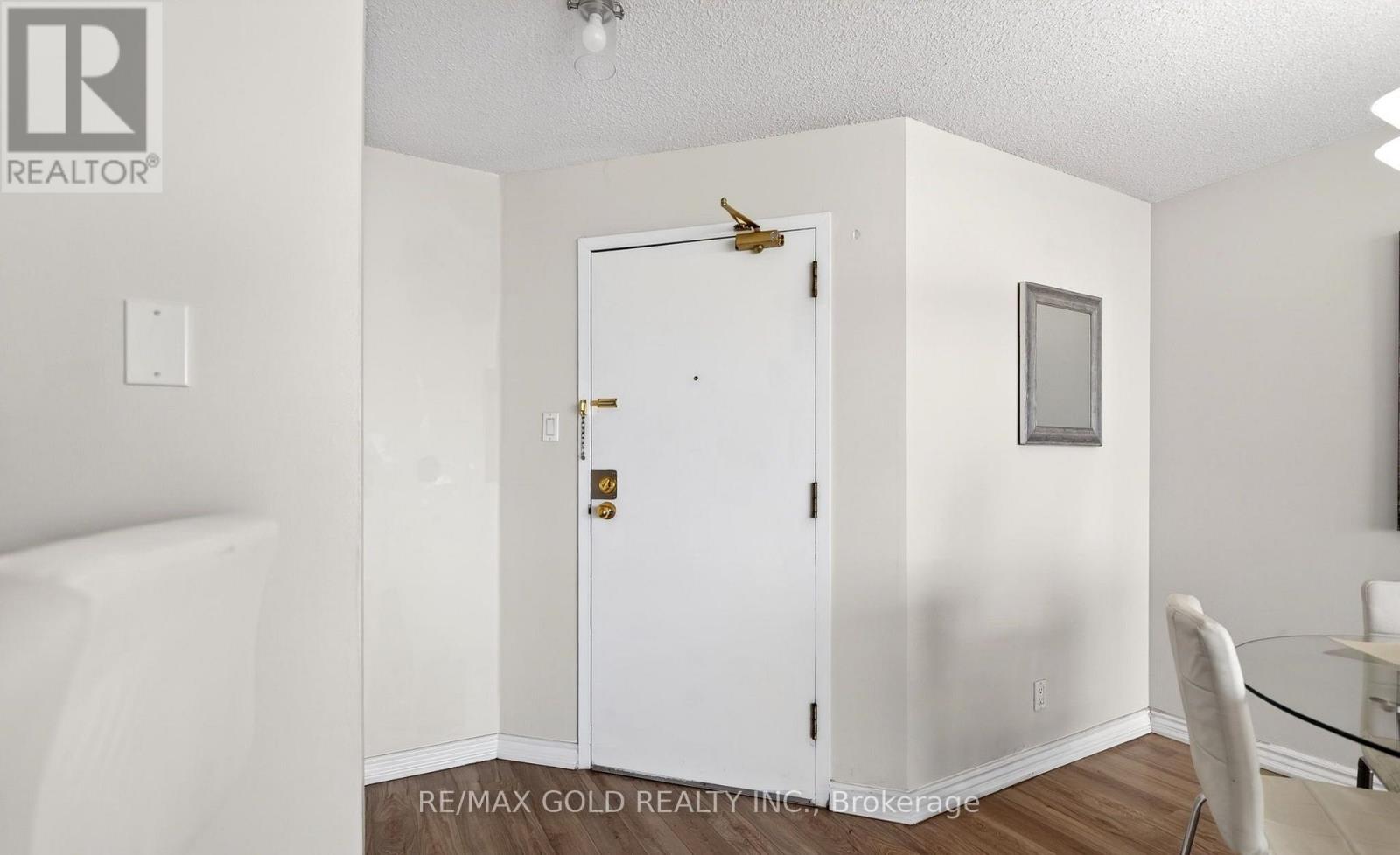 #1911 35 TRAILWOOD DRIVE - Image 9