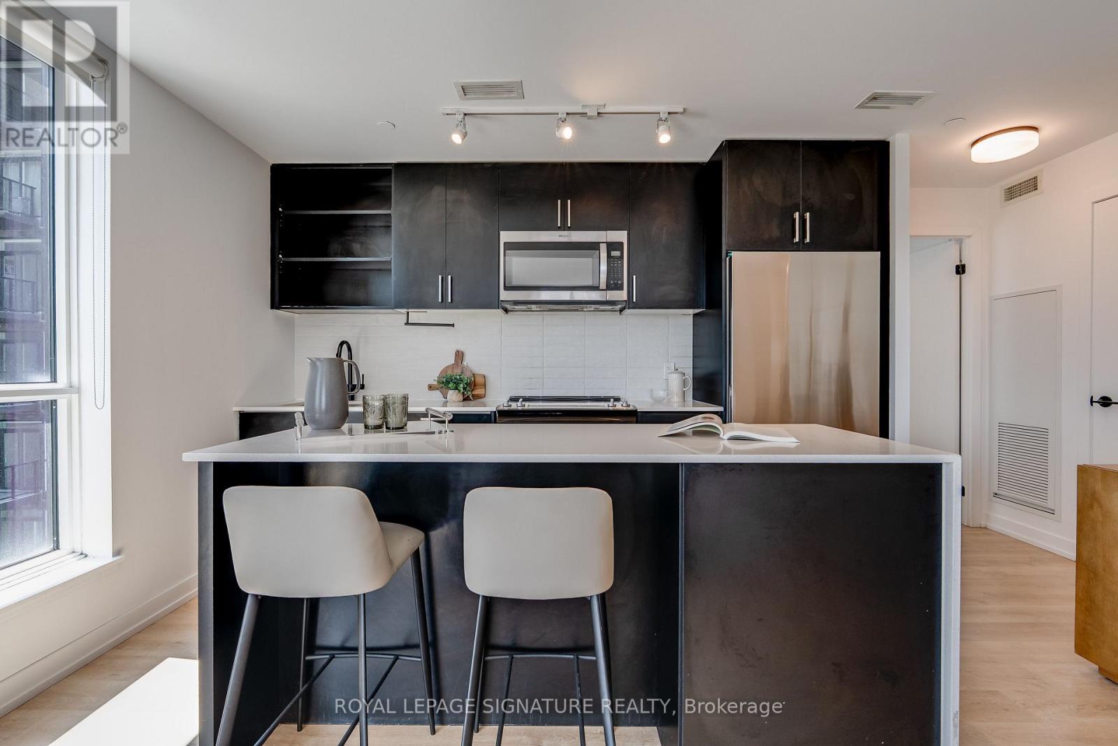 #517 2300 ST. CLAIR AVENUE W - 2