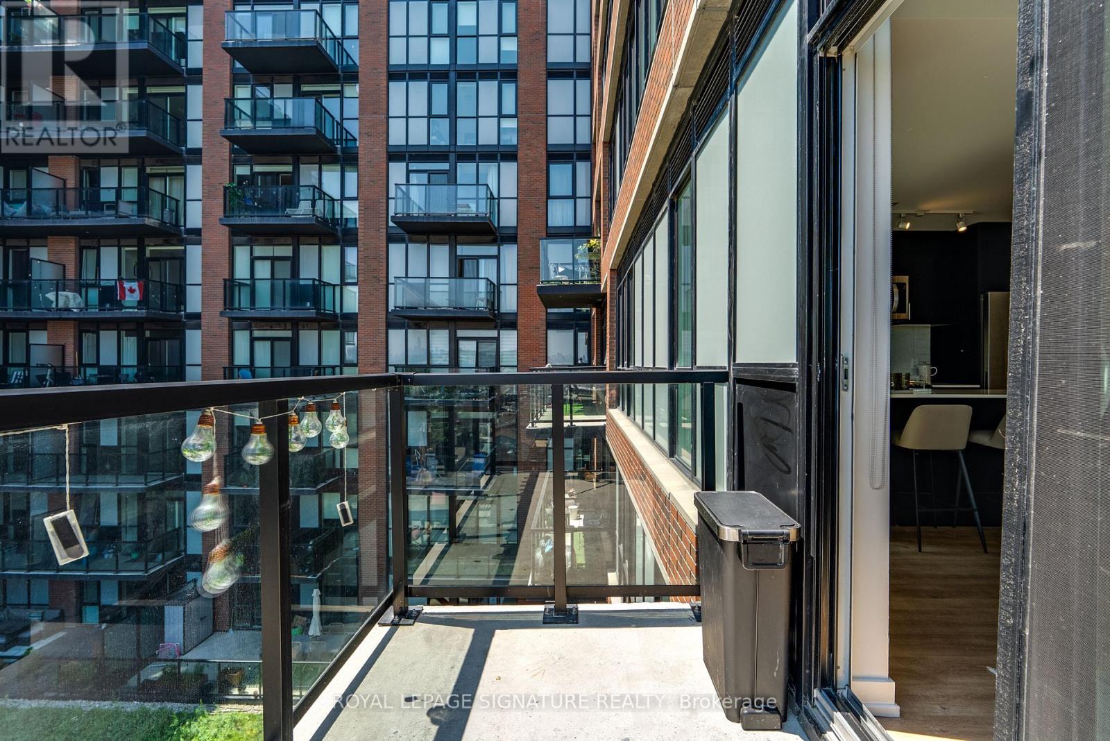 #517 2300 ST. CLAIR AVENUE W - 20