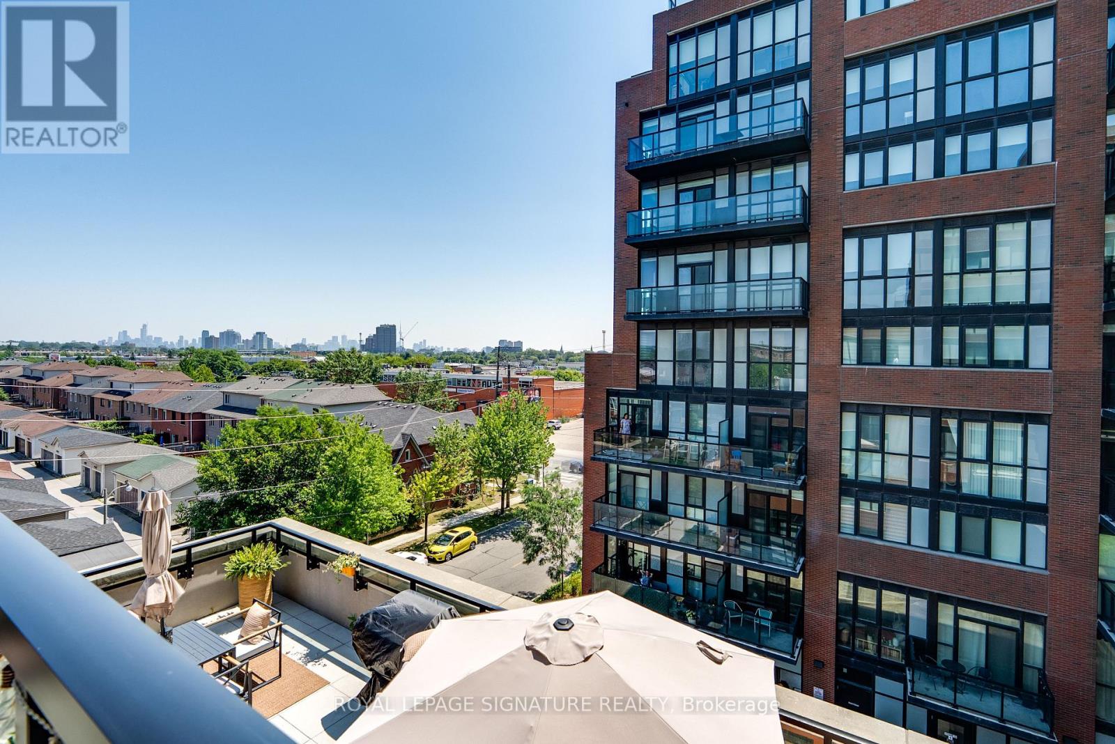 #517 2300 ST. CLAIR AVENUE W - 21