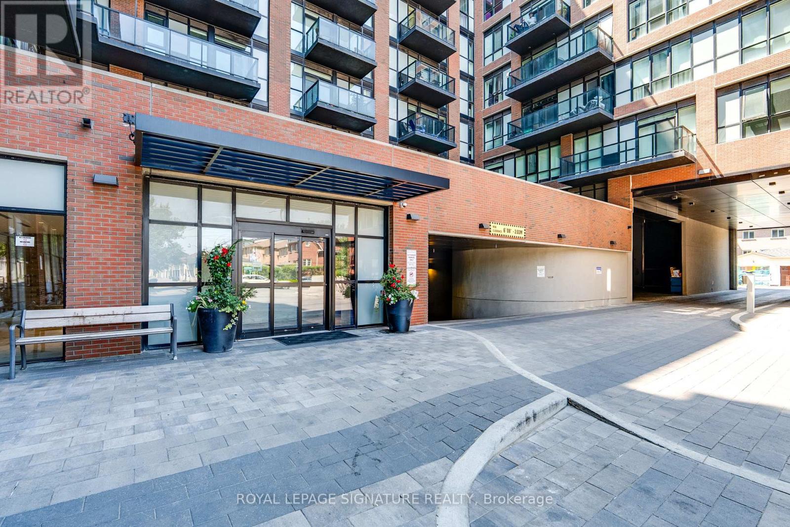 #517 2300 ST. CLAIR AVENUE W - 24