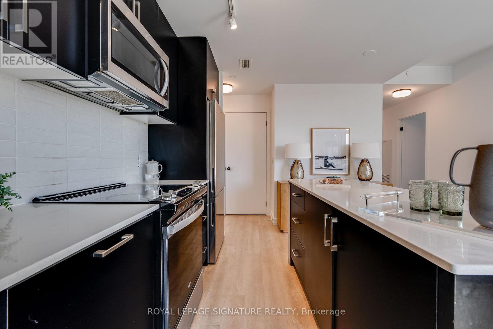 #517 2300 ST. CLAIR AVENUE W - 4