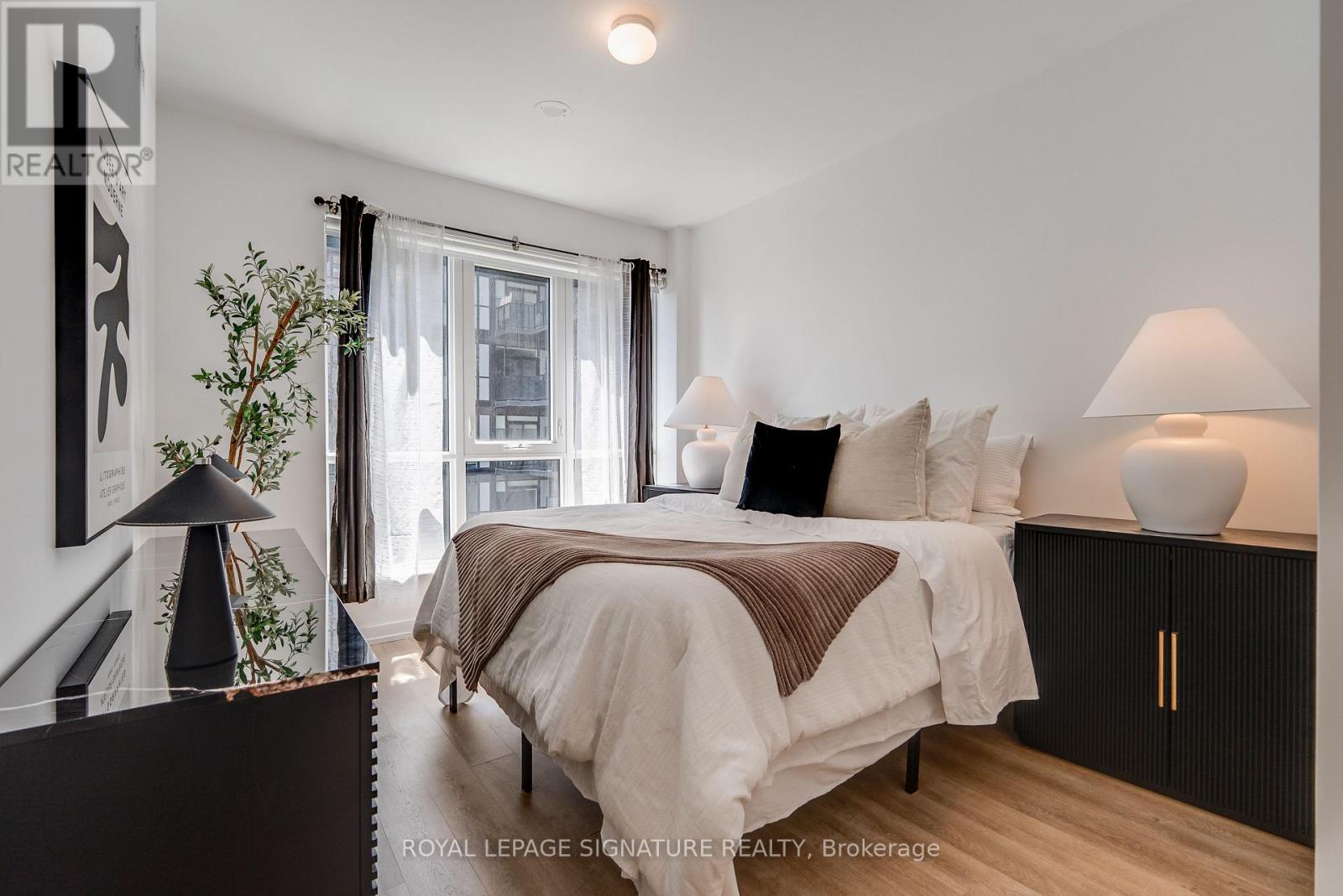#517 2300 ST. CLAIR AVENUE W - 9