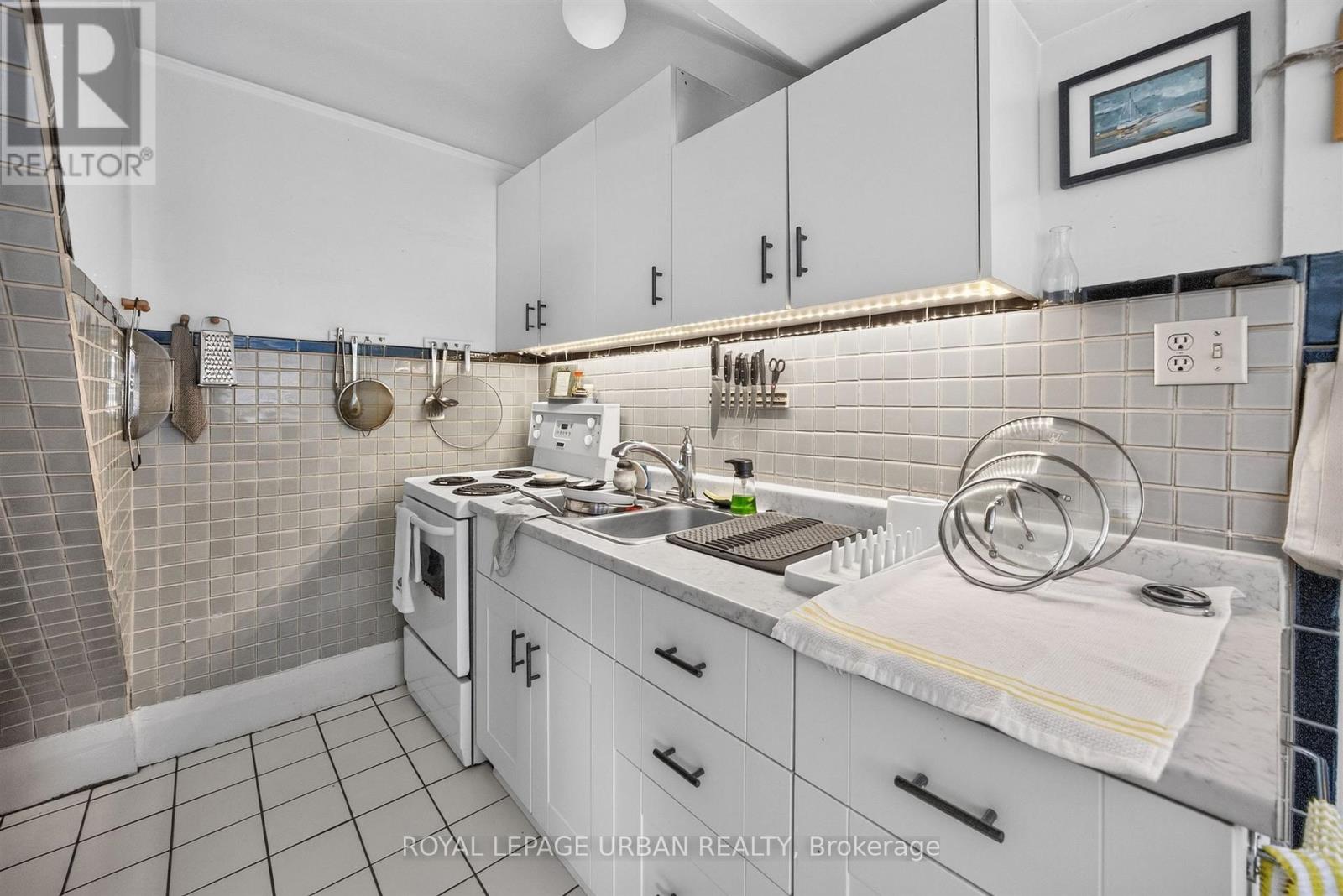 244 INDIAN ROAD - 28