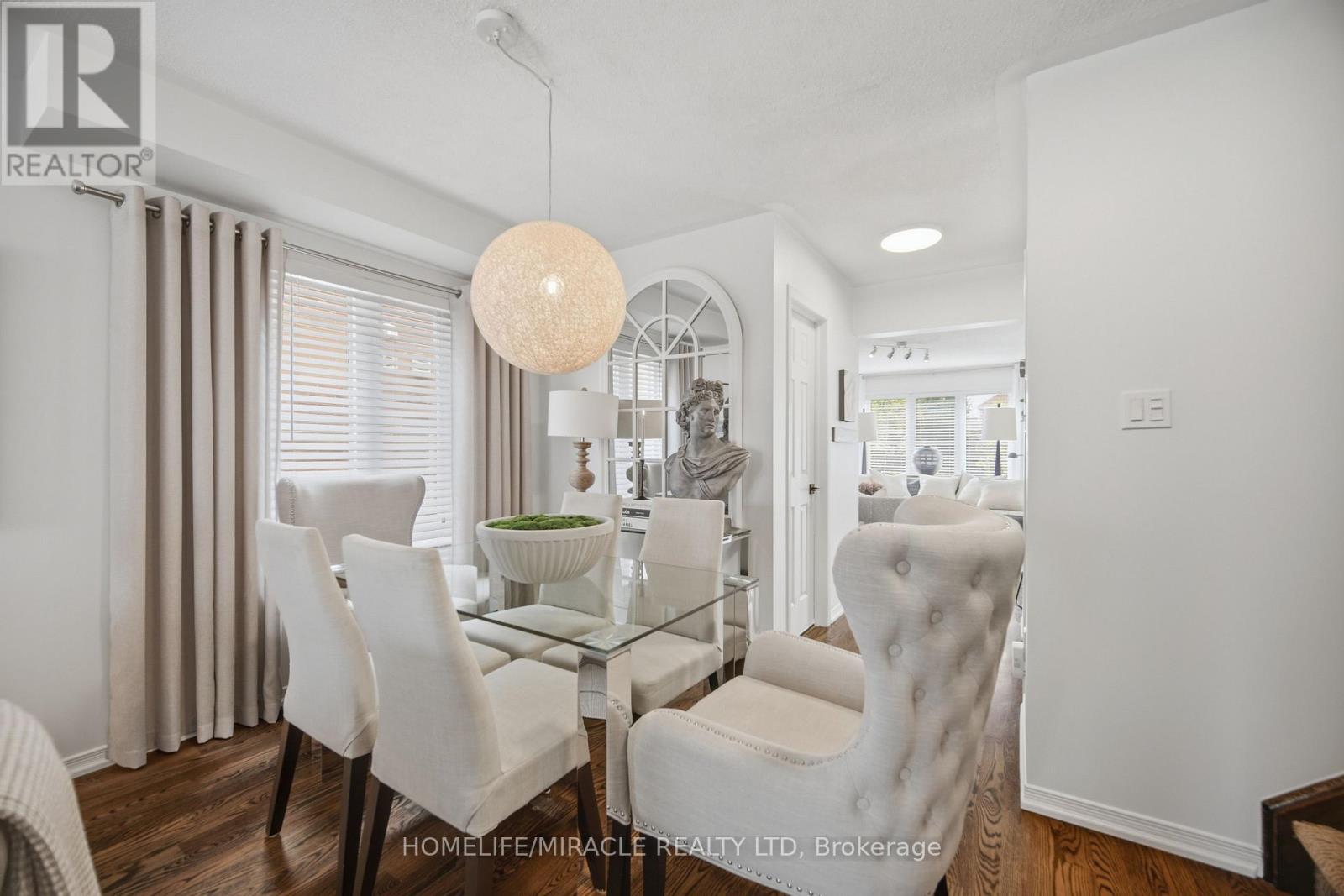 37 LACEBARK COURT - 13
