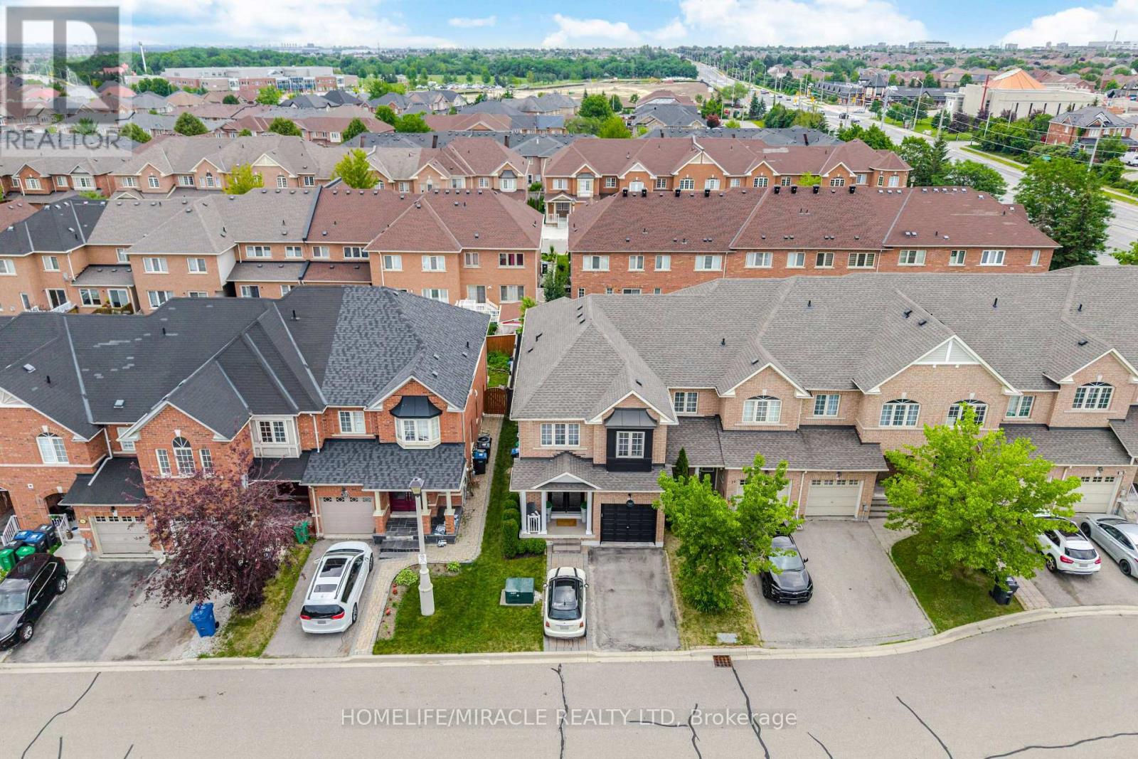 37 LACEBARK COURT - 4