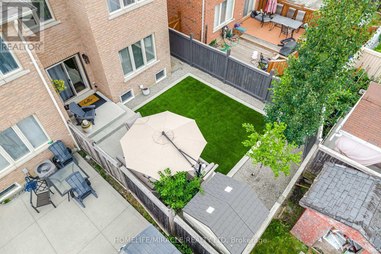 37 LACEBARK COURT - 41